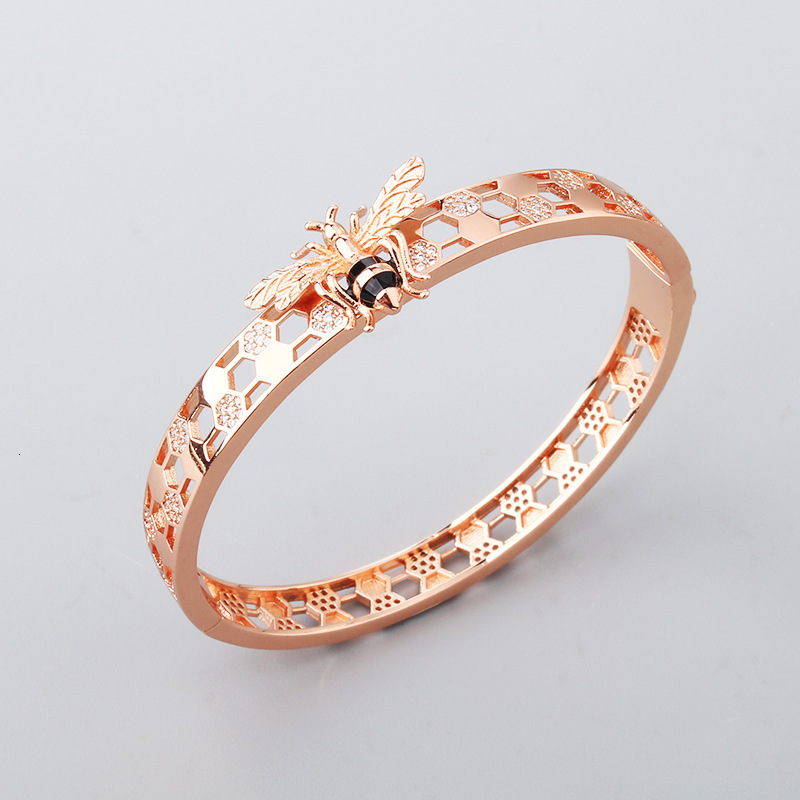 Fashion for Women with Zircon Hollow Honeycomb Small Bee Copper Gold-Plated Bracelet Fresh Hand Jewelry