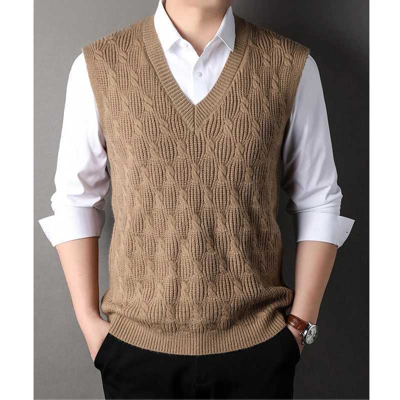 Autumn Winter Men Vintage Business Casual All Match Thick Knitted Sweater Vest Solid V Neck Sleeveless Loose Pullover WaistcoatsXJ250904