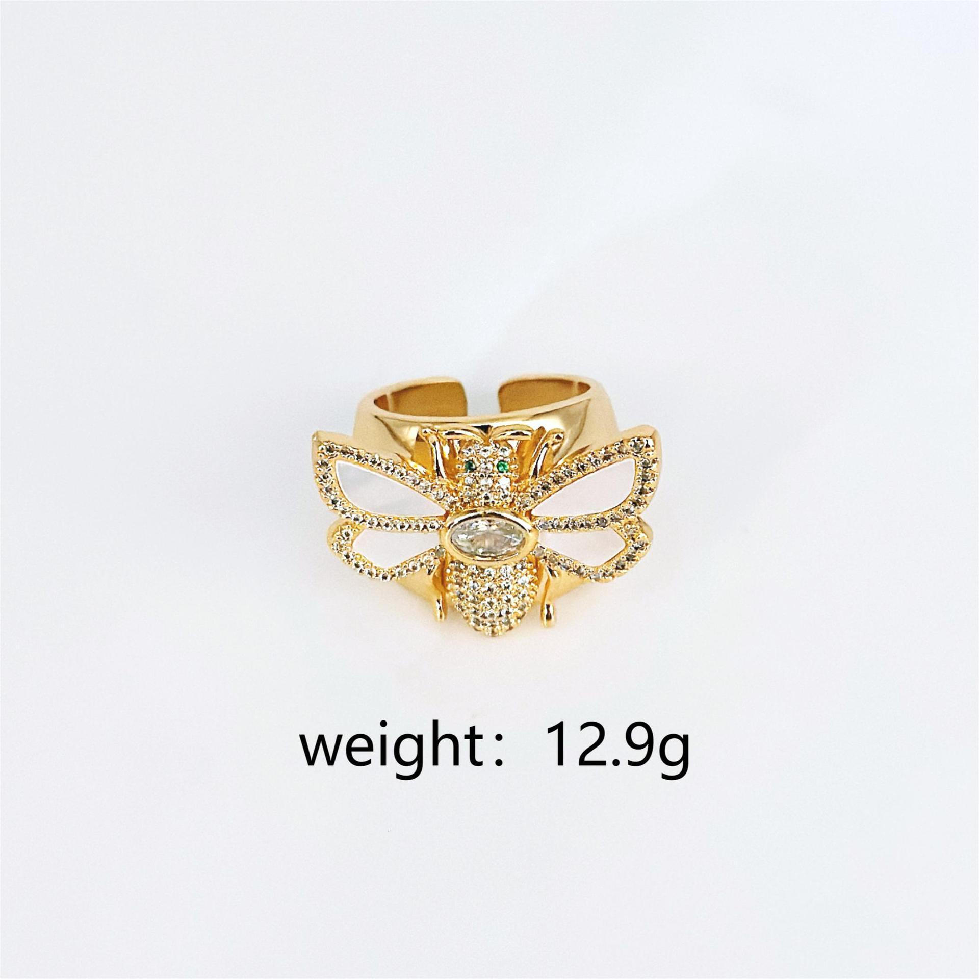 Fashion Jewelry with Inlaid Dias, White Shell, Little Bee, Wide Face, Exquisite Carved Texture, Women's Bracelet