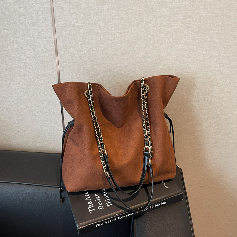 2025 autumn new niche fashion women's luxury handbag large capacity casual shoulder bag daily casual versatile high-quality essential shopping cr