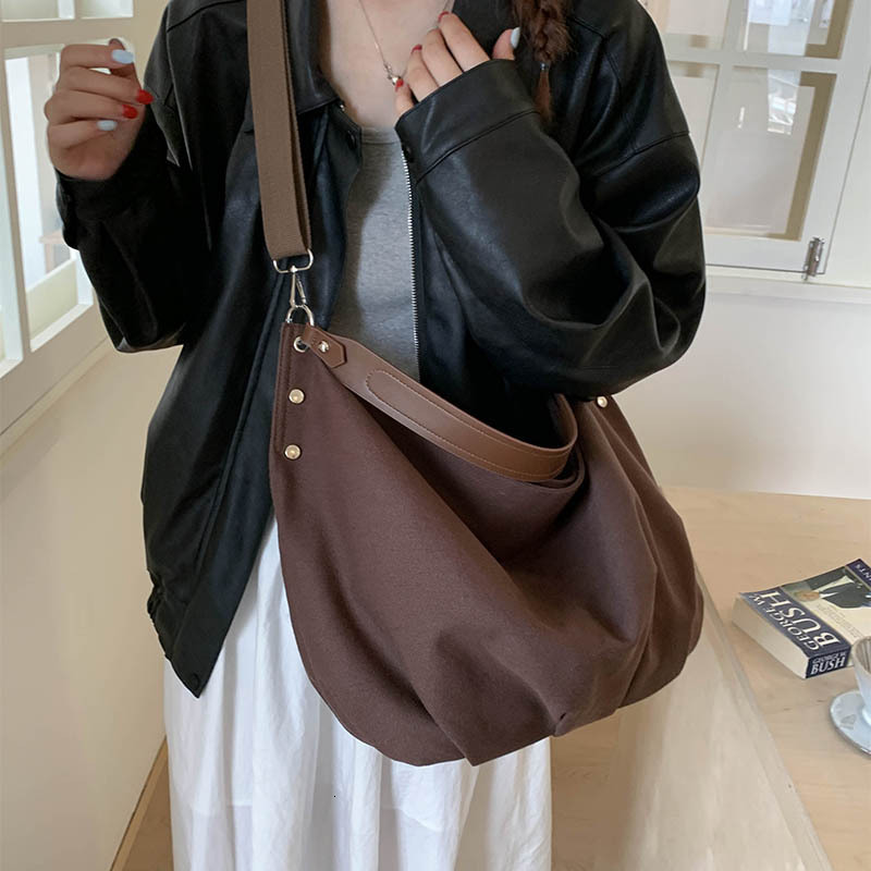 2025 autumn new Japanese style niche design versatile casual retro fashion style handbag crossbody bag designer shoulder bag