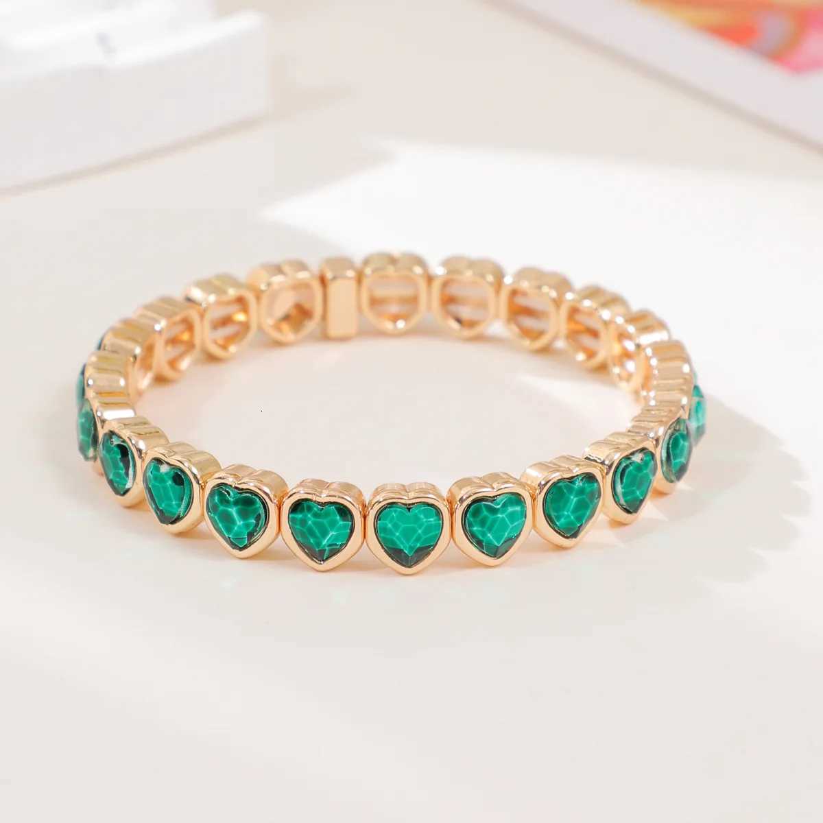 Gold Color Heart Bracelet For Women Rhinestone Peach Elastic Bangle Hand Hoop Women Delicate Summer Jewelry AccoryXJ250904