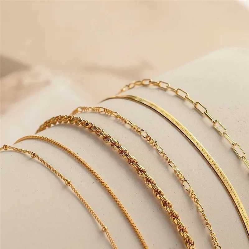 6Pcs Gold Color Multilayer Bracelet Set Boho Retro Thick Twist Cuban Chain Bracelet for Women 2024 Tren Quality Jewelry GiftsXJ250904