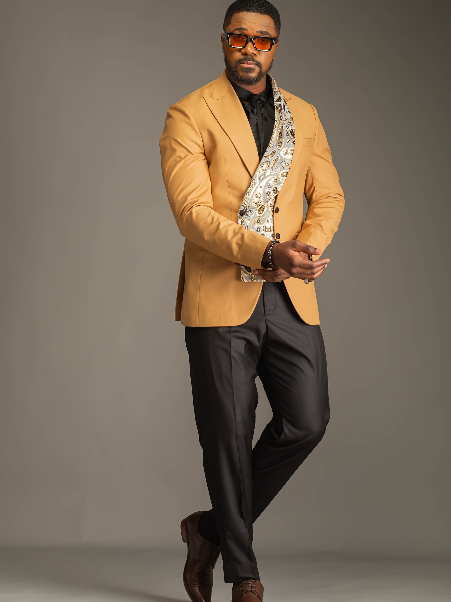 Retro Men's Suit Peaked Lapel Tailor-Made Jacquard Jacket 2 Pieces Set Blazer Double Breasted Groom Customized Coat Black Pants Plus Size