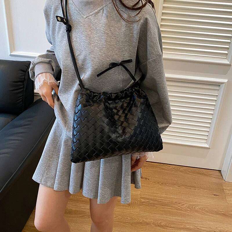 Hot Selling Designer Bags Brand Leather Tote Bag For Women Spacious Handbag Shoulder Carry Classic Elegant