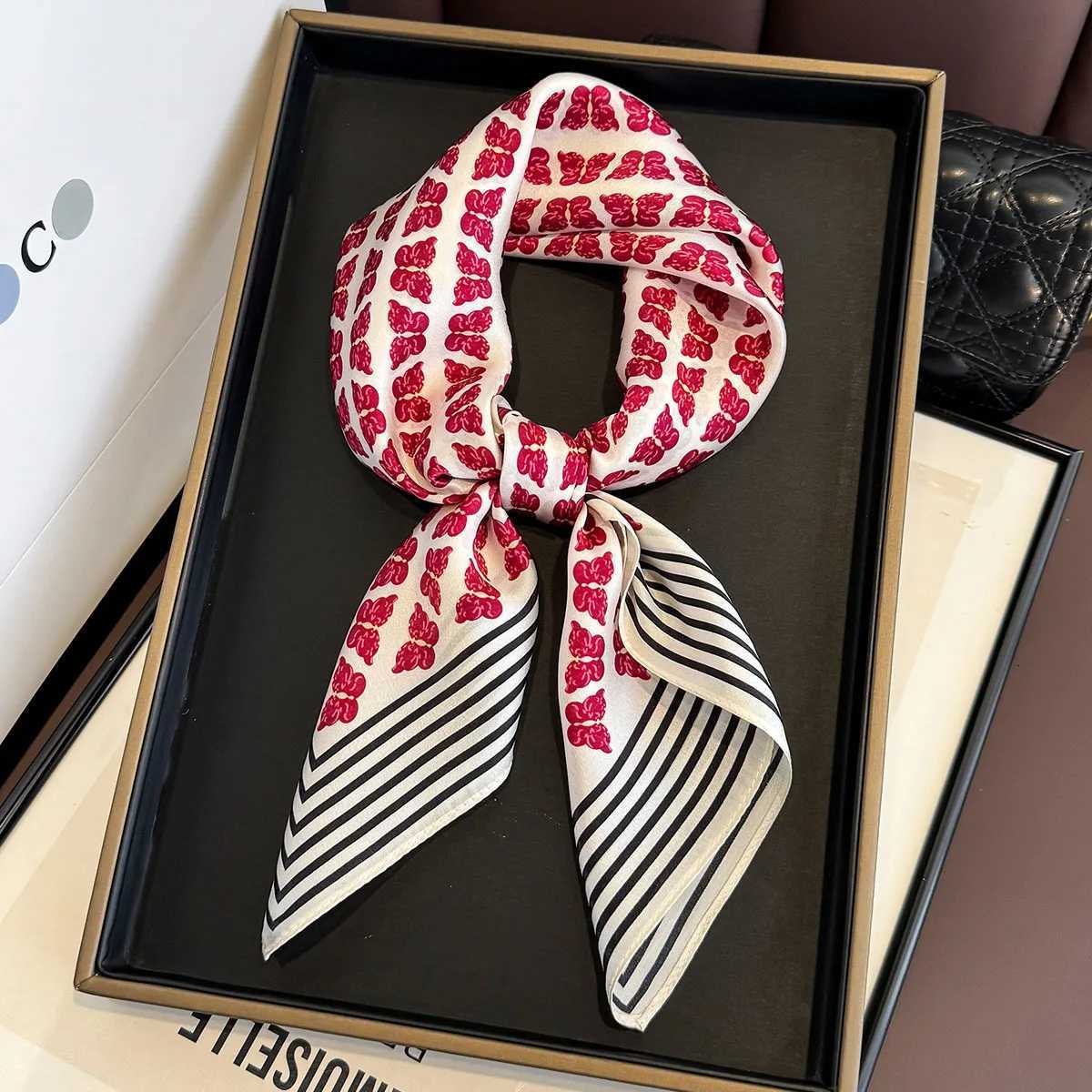 Designer Real Silk Square Scarf Luxury Design Print Wen Soft Satin Haiand Neckerchi Off Hijab band Scarves Band G250904