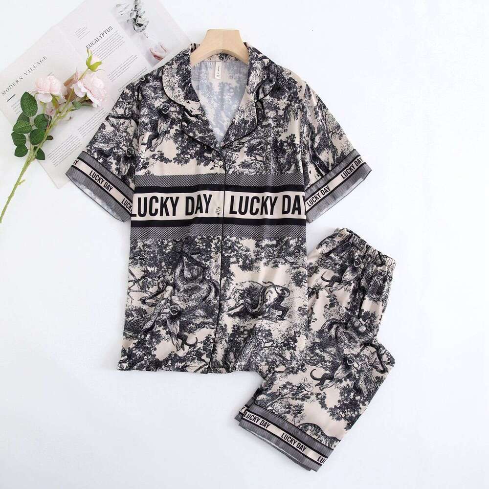Women's New Spring and Fall Ice Silk Pajamas Home Style Suit Girl Ink Printing Silk Pajamas Ins Advanced Sense of Homewear Designer Clothes