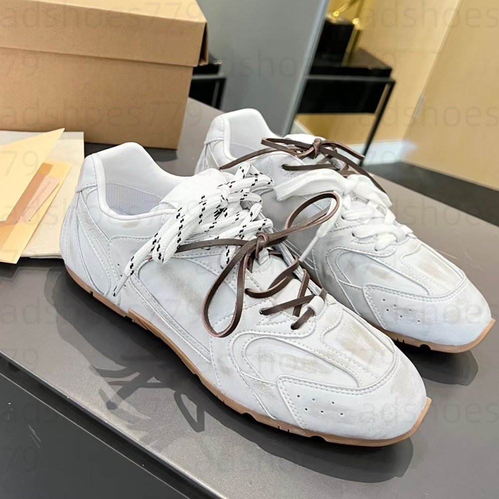 2025 New Flat Casual Shoes Women Round Toe Lace Up Luxury Men Shoes Running Couple Designer Shoes Cow Suede Unisex Sneakers Outdoor leisure Loafers