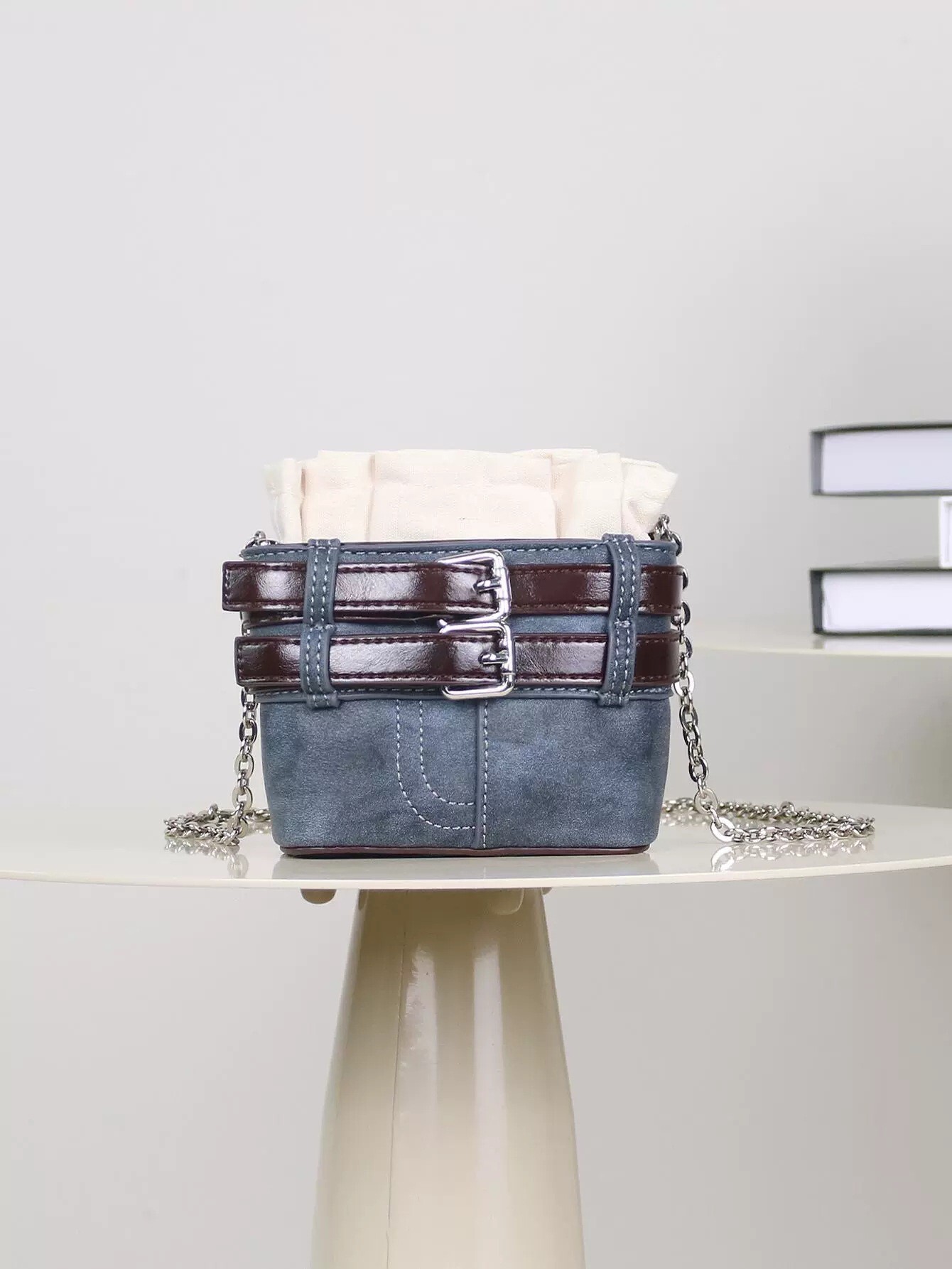 2025 Autumn New Retro Light Luxury Chain Elegant and Versatile Mini Flip Fur Leather Mouth Red Envelope Crossbody Bag Fashion Designer Bag