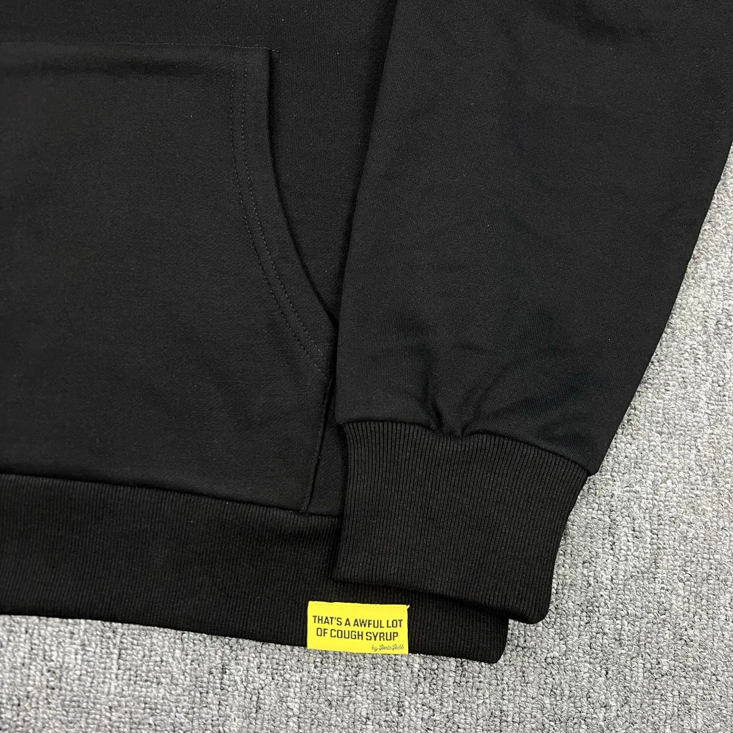 THATS A AWFUL LOT OF COUGH SYRUP White letter print Pullovers black Hoodie Hooded Men Women oversized fleece Sweatshirts 250904