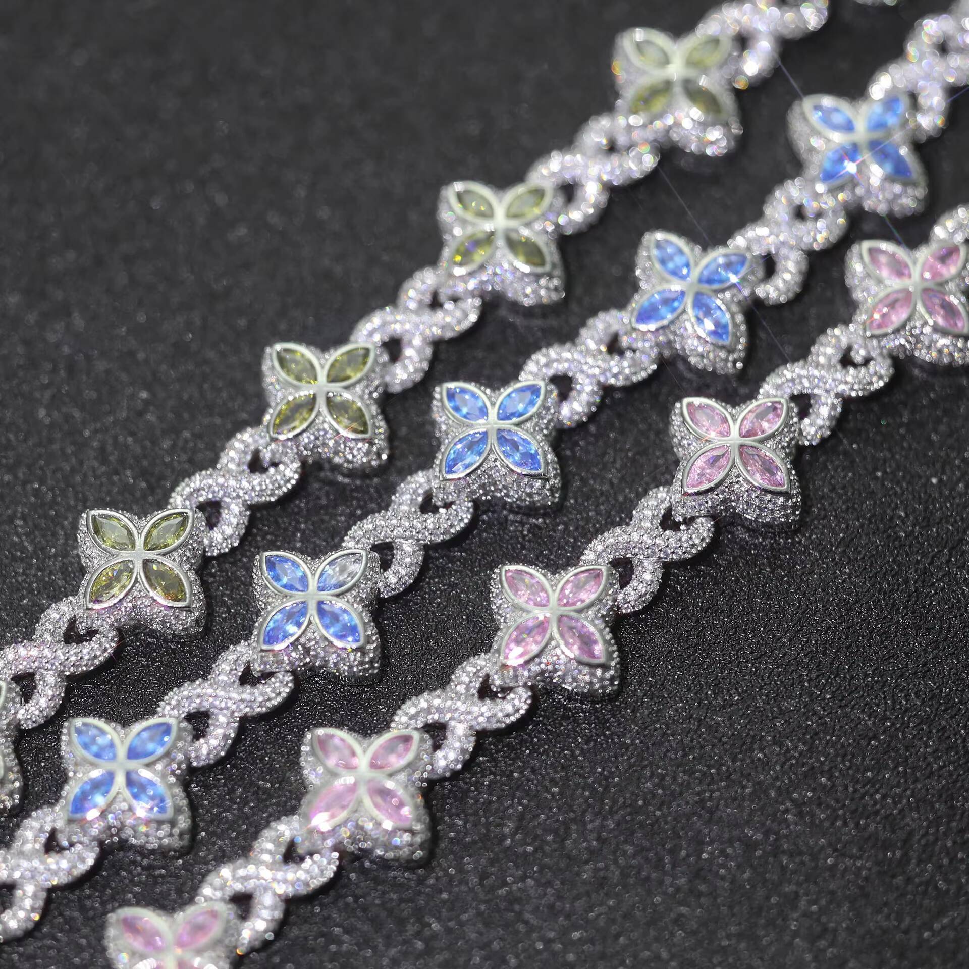 Moissanite bracelet Iced Out Star Necklaces for Women Custom Fashion Jewelry Necklaces for Lovers Four Leaf Clover Necklace Wholesale