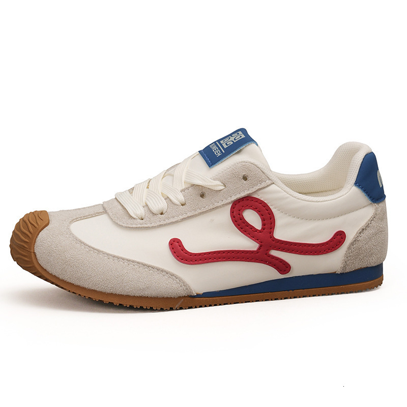 2025 New Breathable Sneakers Designer Thin Bottom Wear resistant Casual Fashion Sneakers