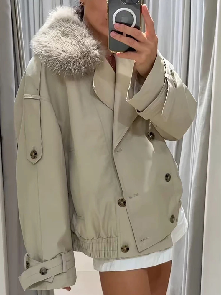 Women Fashion Short Trench Coat 2025 Autumn Fashion Faux Fur Collar Decoration Double Breasted Retro Casual Outerwear Chic 250904