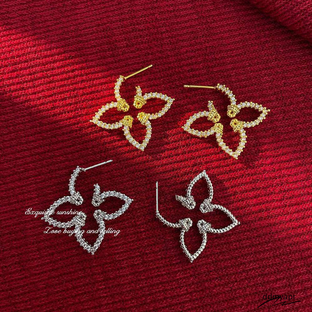 New Gifts High Quality Classic Four Leaf Ddmyday Flower Exquisite Jewelry Copper Accessories Fashion Stud Earrings For Women Ddmyday