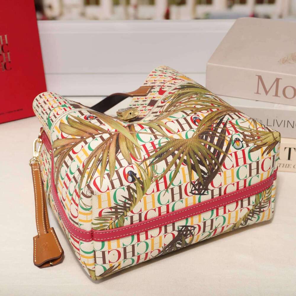 CH Classic Printed Letter Fashion Capacity Quality Exquisite Leisure High End Women's Handbag