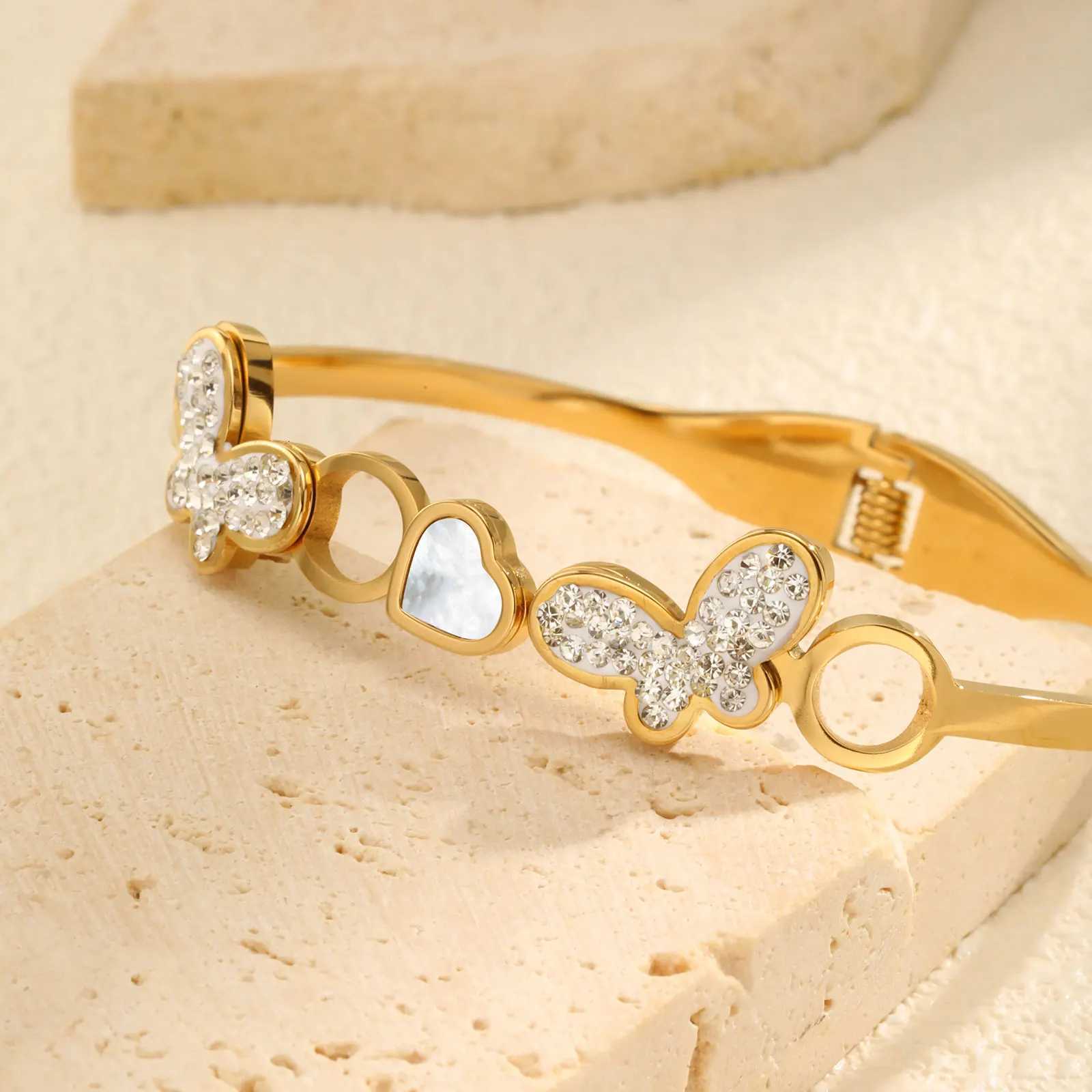 Luxurious Bracelet Stainless Steel Jewelry Sparkling Rhinestones Bangles Trend Gold Color Bracelet For Women Gift Y250904