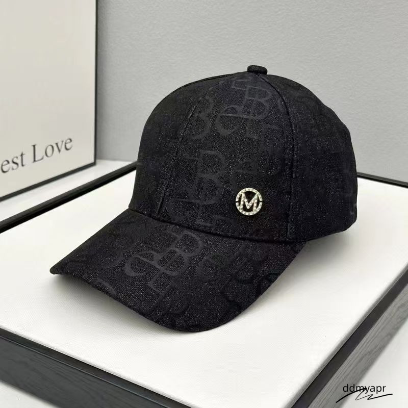 Designer Cap Men Adjustment Baseball Hats High Quality Women Fitted Caps Fashion Fedora Crystal Letters Stripes Beanie Ddmyday Hat Ddmyday Ddmyday Ddm