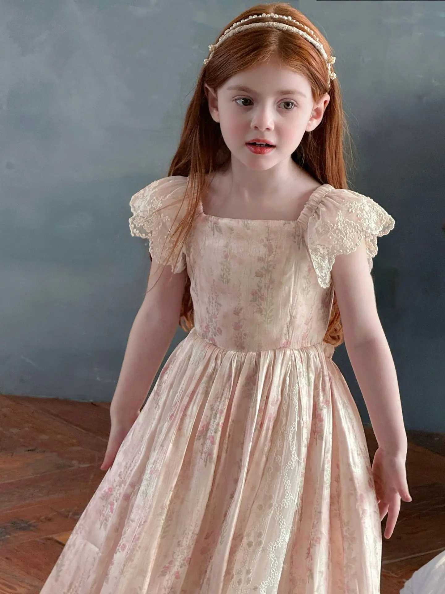 2025 Summer New Girls Floral Lace Flying Sleeve Dress Sweet Lace Patchwork Dress Forest Style Princess Dress Z250904