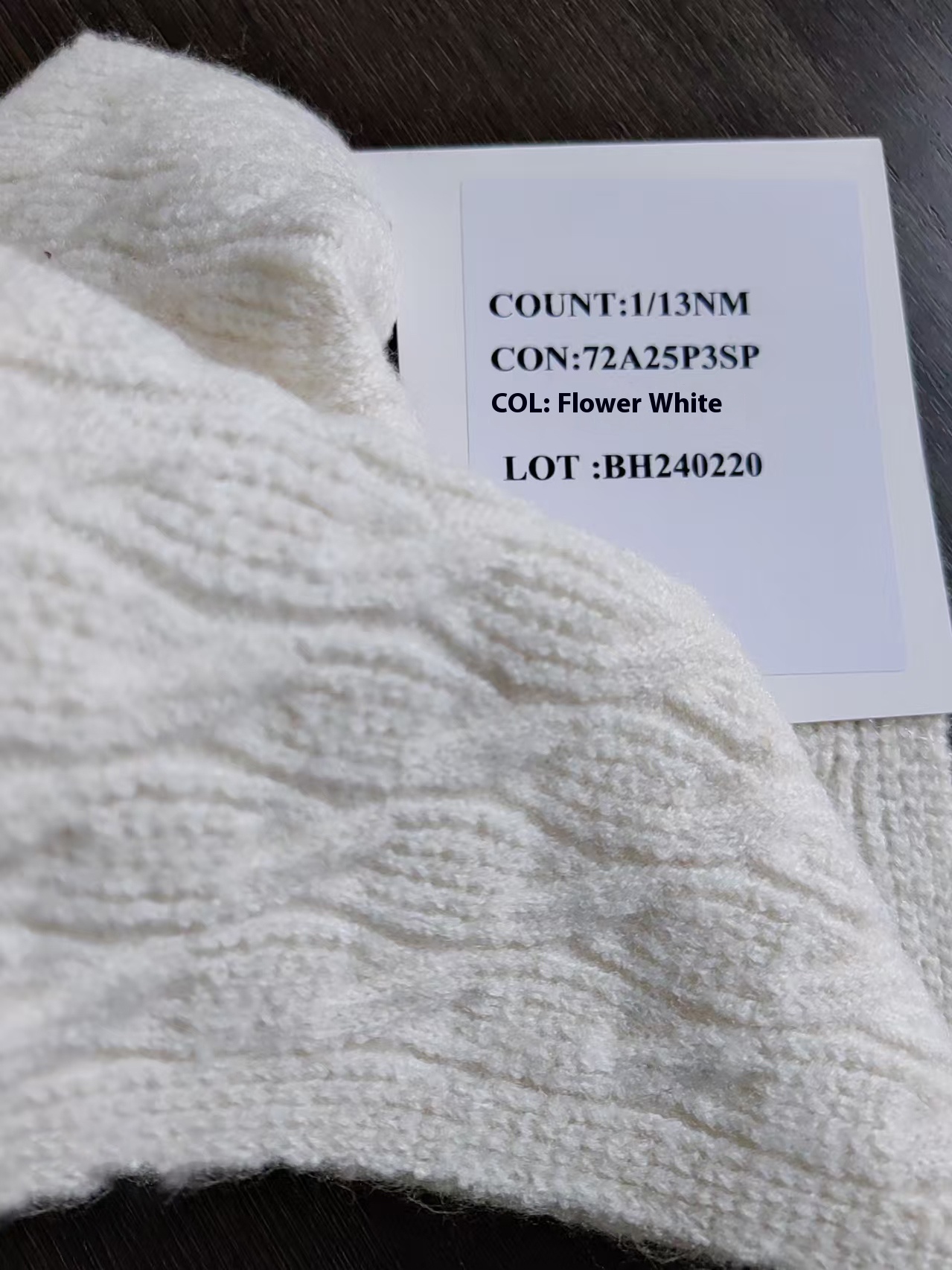 Manufacturer-Direct Custom Knit Fabrics for Fall/Winter Outerwear Sweaters - Chunky Knit Materials