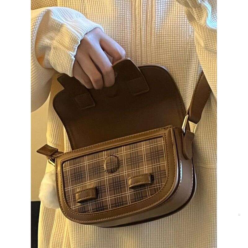 Luxury bag New Bakery Sweet and Cute Girl Cambridge Underarm Tofu Bun High end Crossbody Shoulder Bag