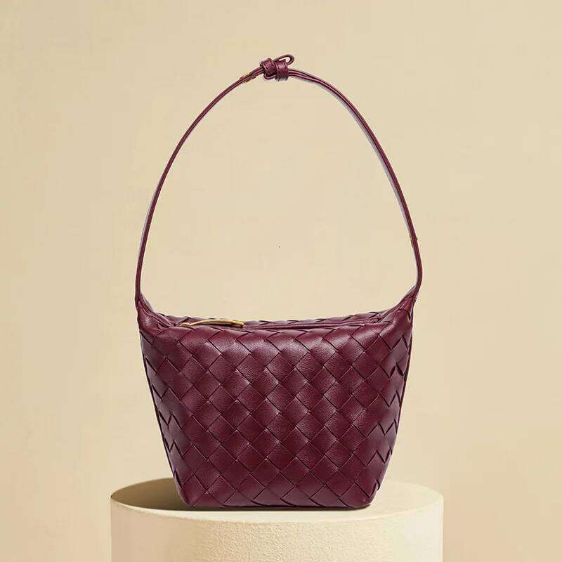 Designer Bags High-End Minimalist Vintage Leather Crossbody Bag For Women With Large Capacity And Stylish Solid Color Fashionable Hot Selling