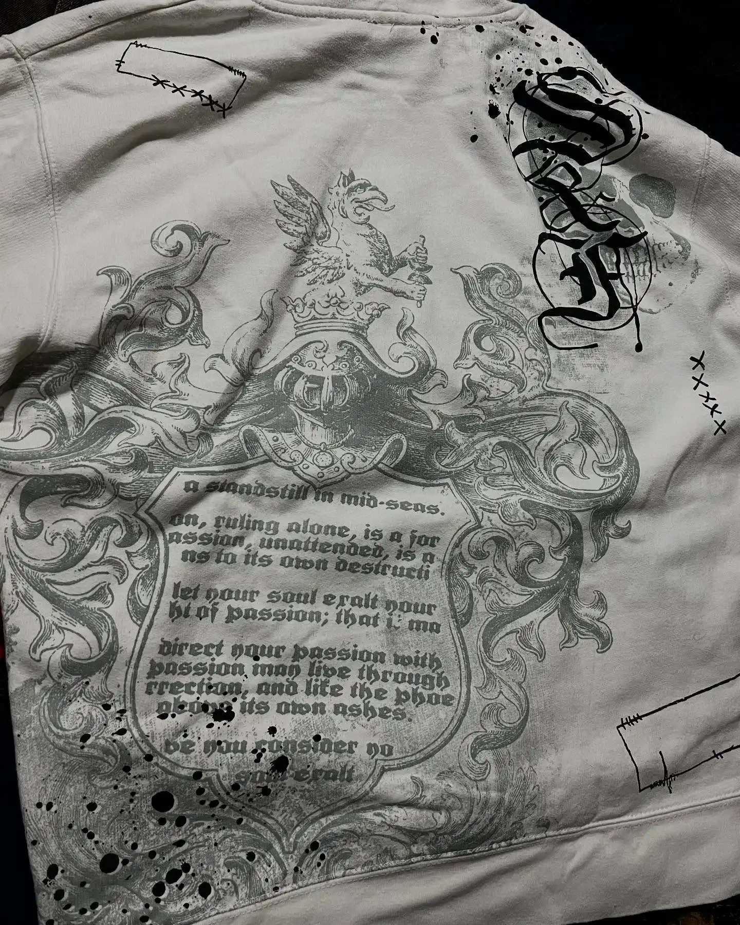 Streetwear Retro White Zipper Hoodie Mens Womens Gothic Letters Graphic Printed Sweatshirt Harajuku Casual Y2K Clothing 250904