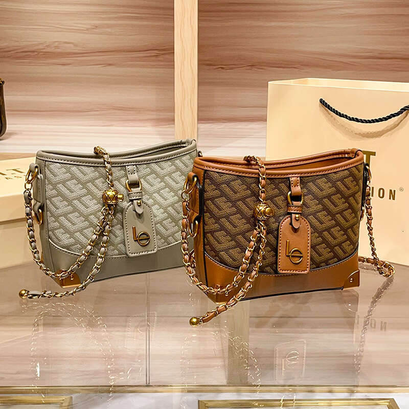 2025 New Trendy High-End Simple Chain Shoulder Crossbody Women's Bag
