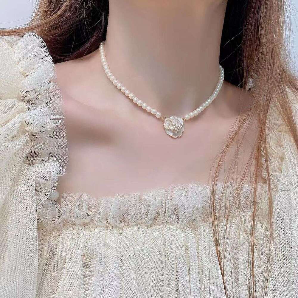 Love ~ French Style Camellia Pearl Necklace for Women, Light Niche Design Sense Clavicle Chain Choker