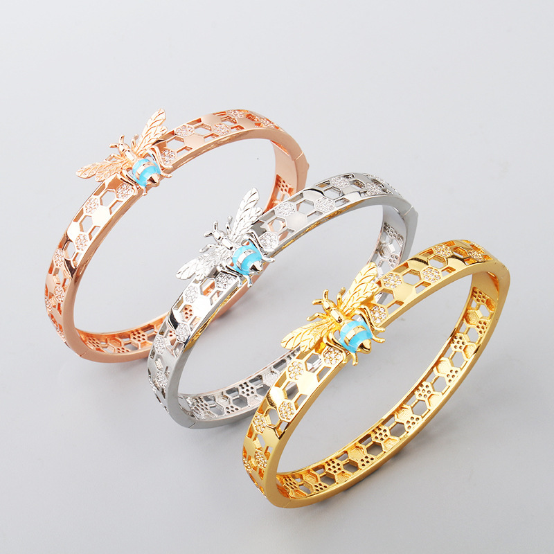 Fashion for Women with Zircon Hollow Honeycomb Small Bee Copper Gold-Plated Bracelet Fresh Hand Jewelry