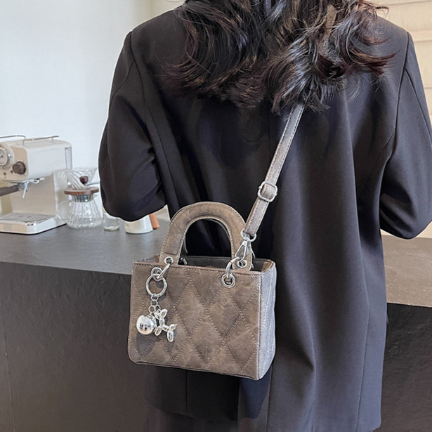 New Women s Crossbody Bag Autumn New Designer Bag French Niche Light Luxury Styel New Fashionable Women s Shoulder Bag