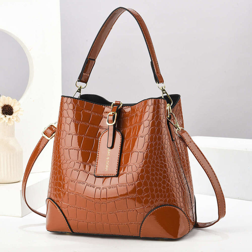 Bucket for Women 2025 New Crocodile Pattern Large Capacity Shoulder Handbag Crossbody Bag