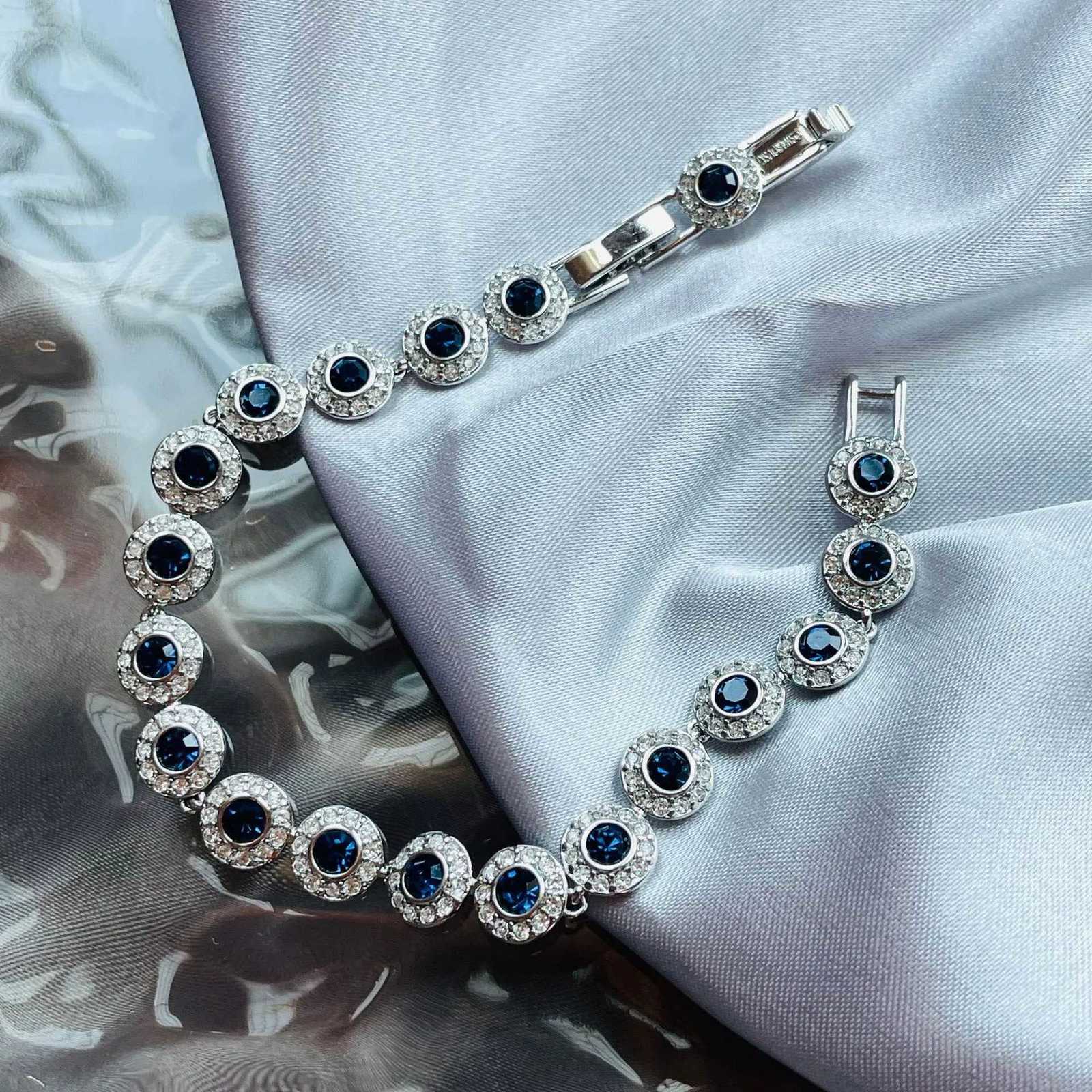 2025 New Fashion Dazzling Round Perfect Crystal High Jewelry Set Charming for Women Bracelet Earrings Necklace Ring Wedding GiftXJ250904