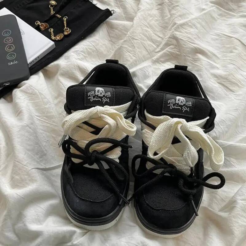 2024 Women Sports Designer Woman Vulcanized Shoes Sneakers Mesh Spring Autumn Lace Up Ladies ddmysaturn