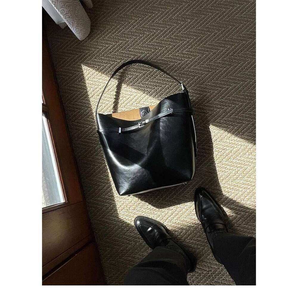 New Ladies Handbag Tote Soft Simple Women Bucket Fashionable Lady Shoulder Thick Leather Bag 2024