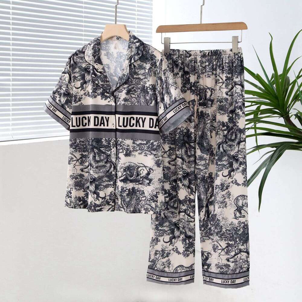 Women's New Spring and Fall Ice Silk Pajamas Home Style Suit Girl Ink Printing Silk Pajamas Ins Advanced Sense of Homewear Designer Clothes