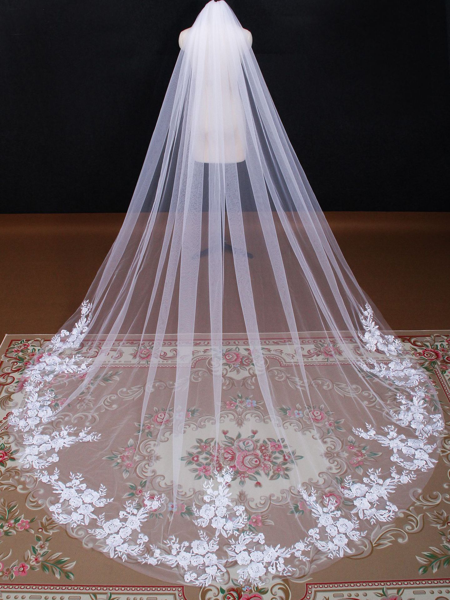 High Quality Vintage Wedding Bridal Veil 3M Long Cathedral Royal Bridal Veil with Comb Lace Applique Veil Wedding Accessories