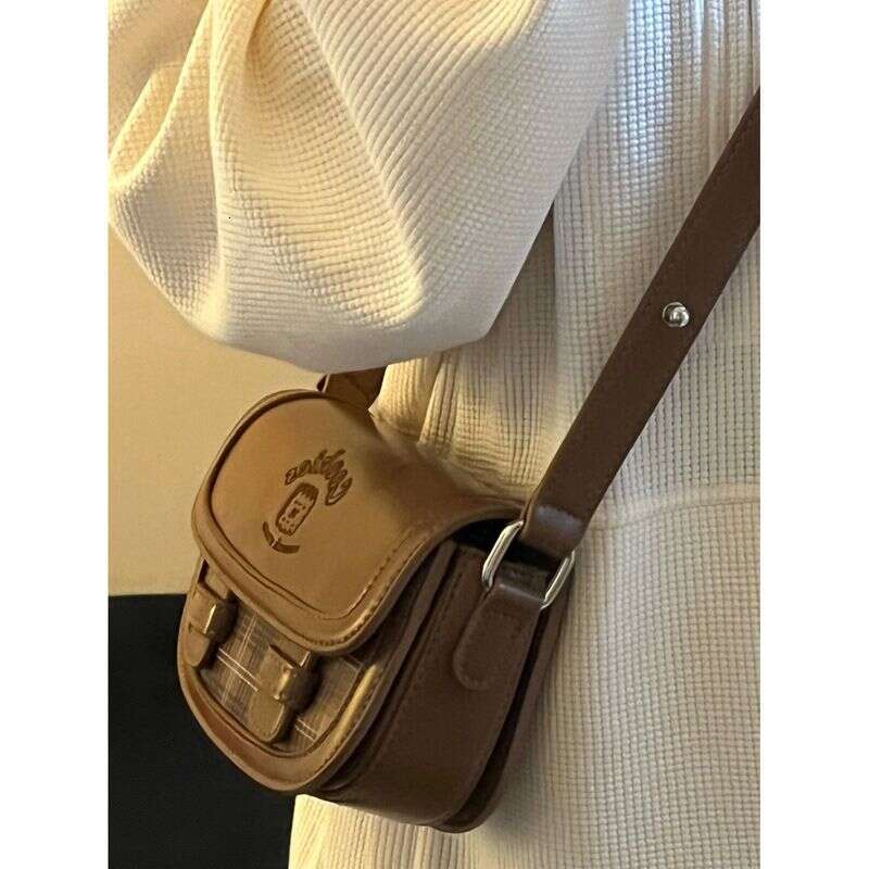 Luxury bag New Bakery Sweet and Cute Girl Cambridge Underarm Tofu Bun High end Crossbody Shoulder Bag