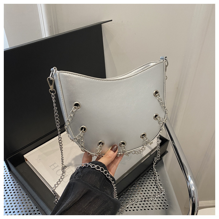 2025 Autumn New Fashionable Simple New Chain Personalized Niche Design European and American Style Crossbody Bag Designer Shoulder Bag