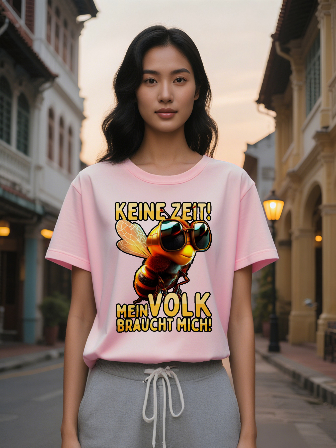 Large XL Women's Casual Graphic T-Shirt with Anthropomorphic Bee Golden Fashion Glasses Print Black Round Neck Summer Tee Plus Size