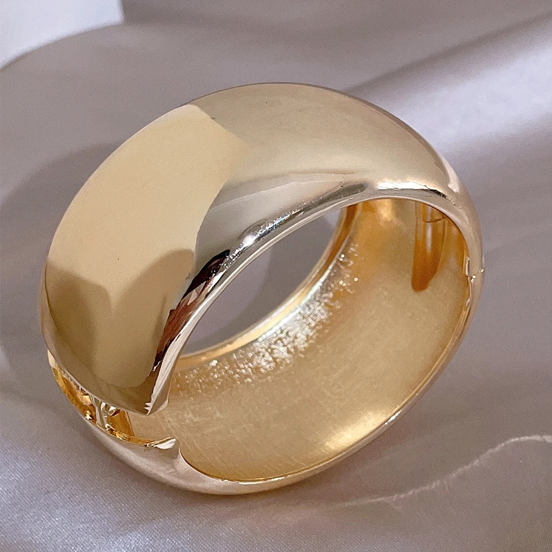Punk Fashion Large Size Metal Wide Open Bangles for Women Statement Smooth Alloy Cuff Bangle Bracelets Jewelry Femme Accessories 250903