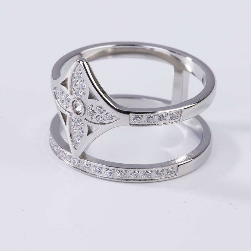 DH collections Luxury - inspired European - American Ins - style Lucky Flower - inspired Diamond - inlaid Fake Two - piece Ring for Women