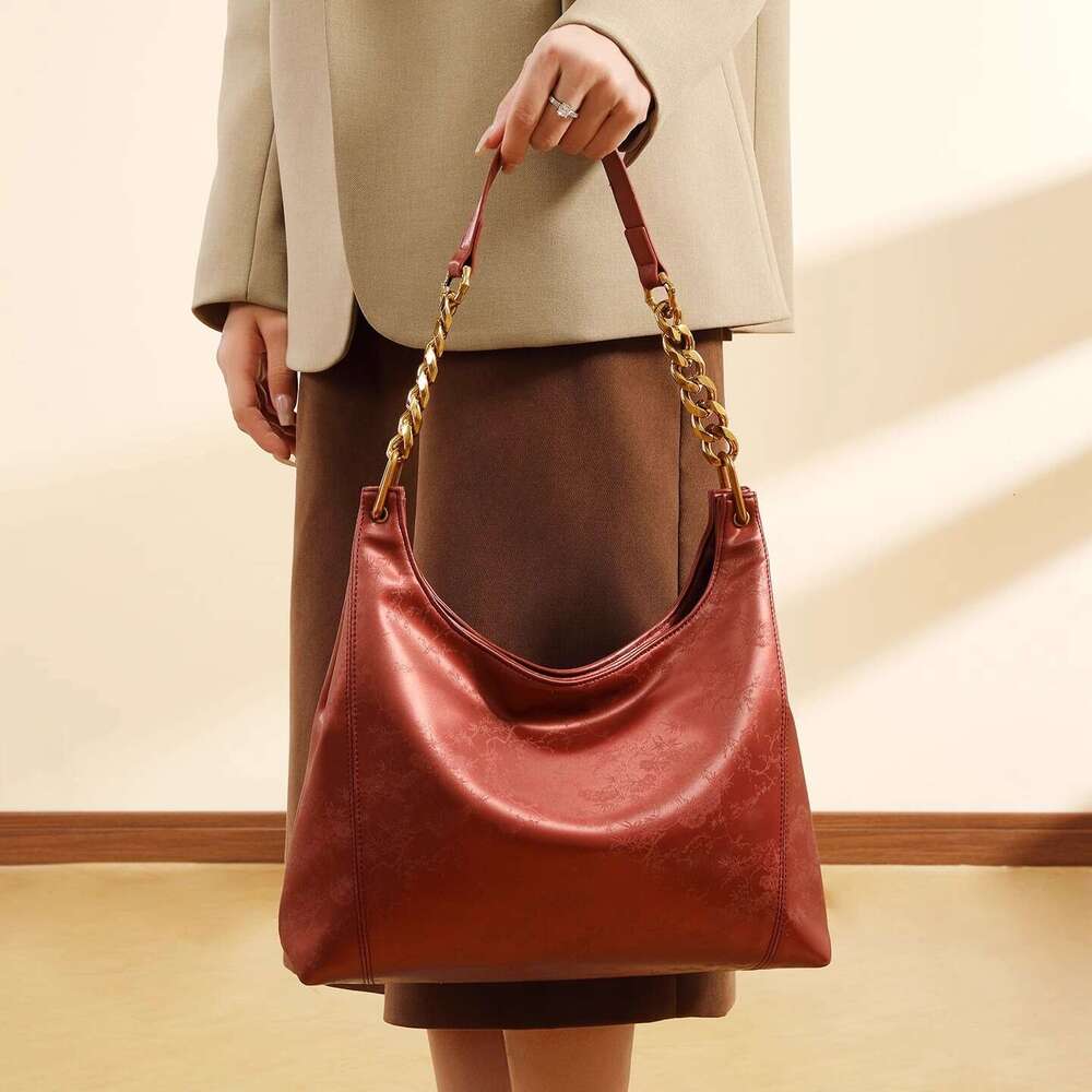 Elegant Spring High-End Niche Commuter Women's New Large Capacity Tote Crossbody Shoulder Underarm Bag