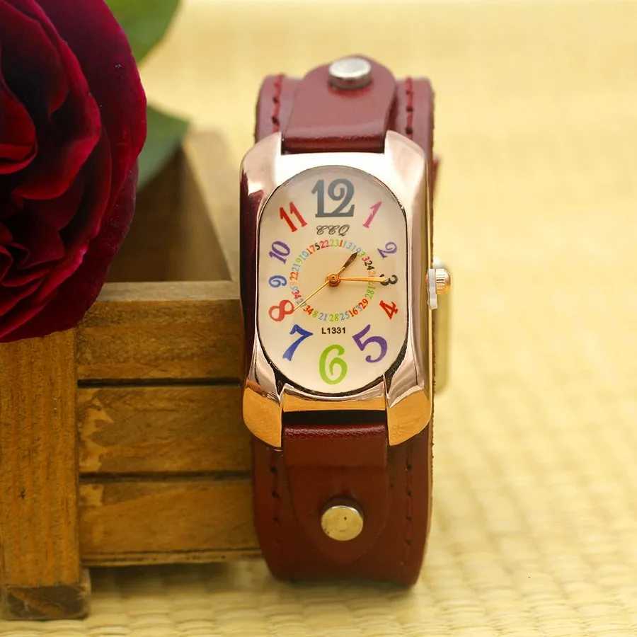 Shsby Cow Leather Strap Color Digital Rectangle Watch Wen Bracelet Watches Fem Bronze Quartz Watch Student Leisure Watch X250904