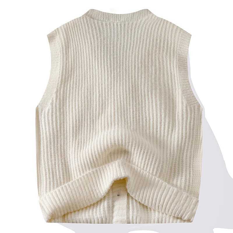 Chic Casual Sleeveless Vest Waistcoat Knitwear V Neck Fashion Loose Shirt Coat New Men Clothes Tops Knit Sweater Jacket CardiganXJ250904