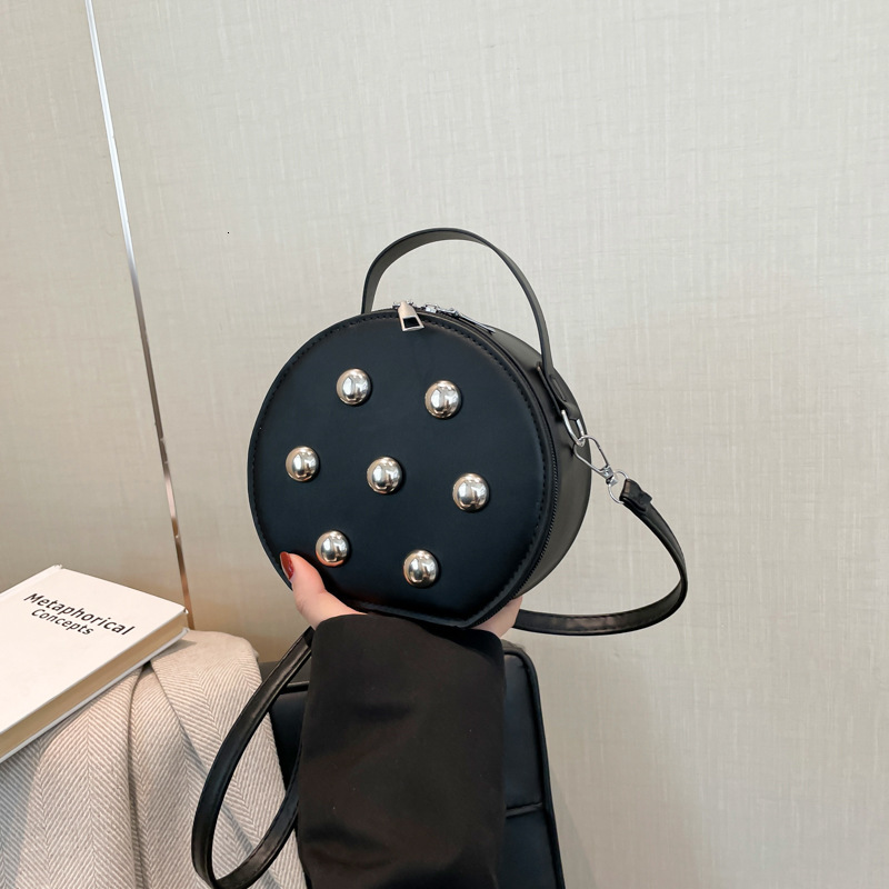 2025 autumn new fashion trend niche design casual simple versatile small round bag crossbody bag designer shoulder bag