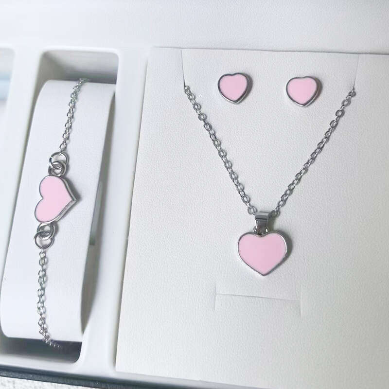 Hot Selling Heart Jewelry Fashion Simple Versatile Bracelet Earrings Collarbone Chain Three-Piece Set