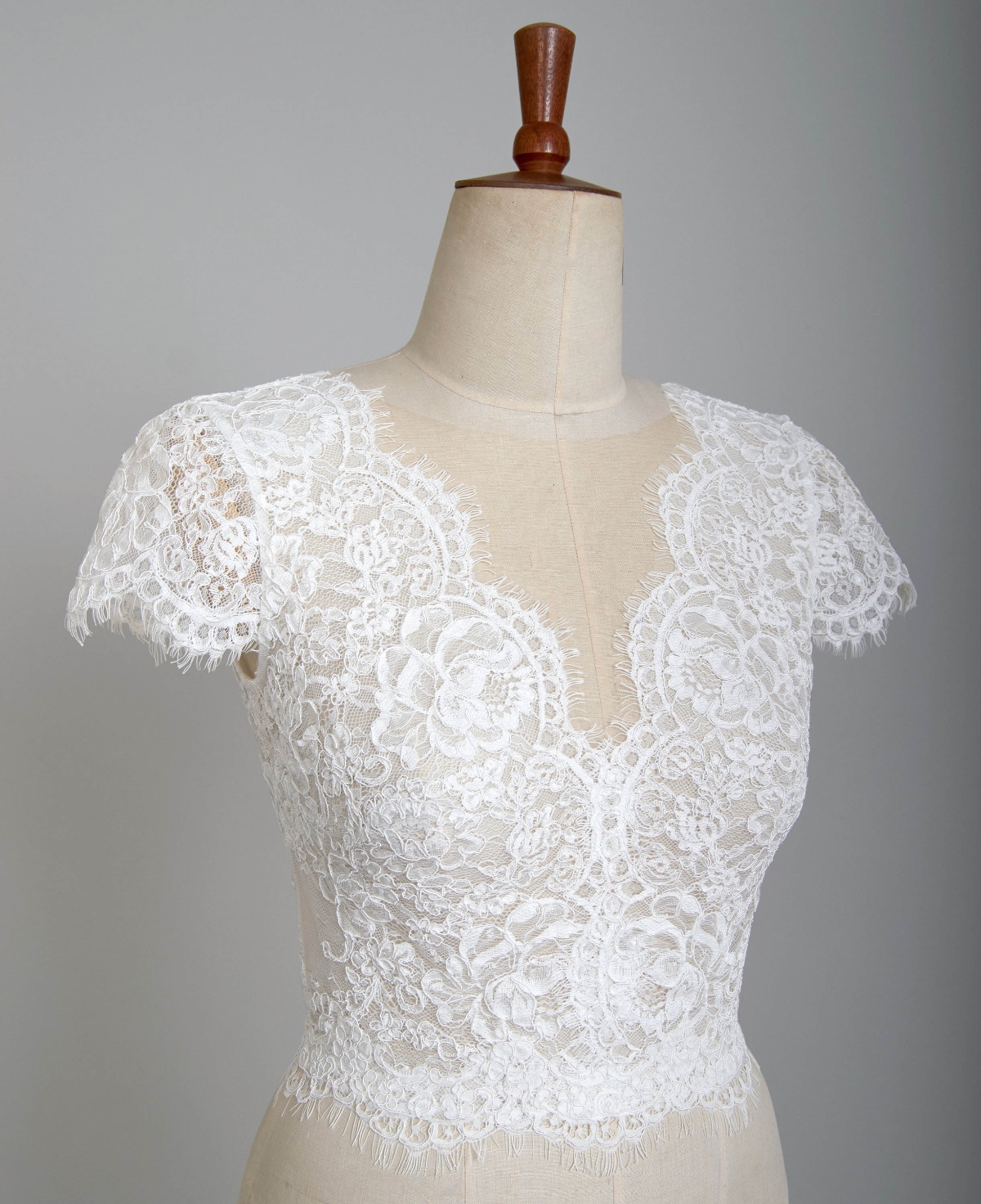 Fashion Wedding Lace Wraps Jackets Short Sleeves V-neck Bridal Custom Made Lace Wedding Accessories Customized
