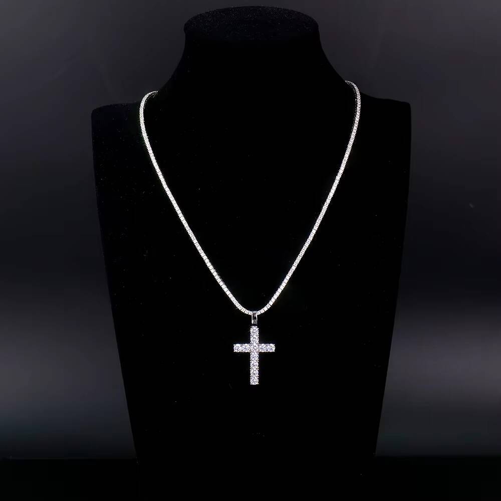 Wholesale 925 Silver Moissanite Cross Pendants Hip Hop Jewelry in Stock Men Women Iced Out Fashion Cross Charms Pendant