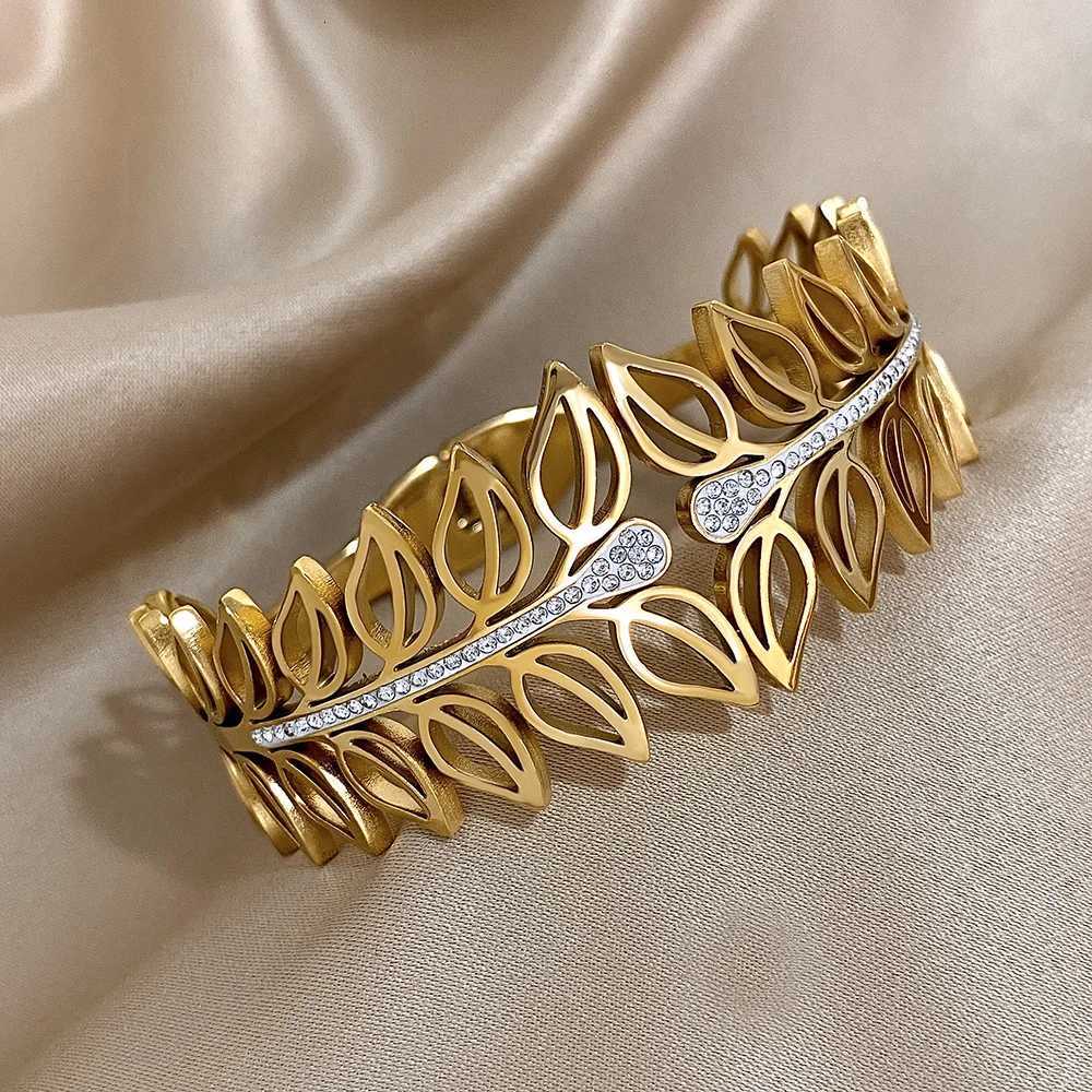 Exaggerated Rhinestone Leaves Stainless Steel Bangle Bracelet for Women Elegant Gold Silver Color Cuff Bracelets Jewelry Gifts Y250904
