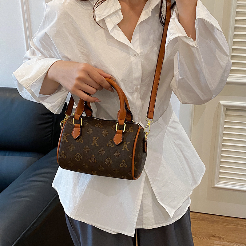 High-end cross-border bag for women 2025 new fashion European and American small Boston bag temperament printed shoulder messenger bag